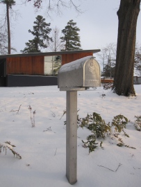 Mailbox the big shrink